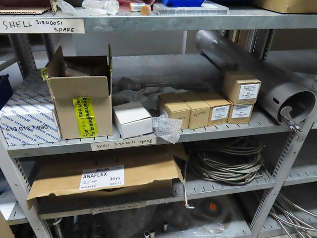 Partij installatiematerialen - afbeelding 38 van  50