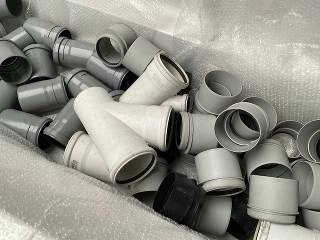 Partij installatiematerialen - afbeelding 2 van  3