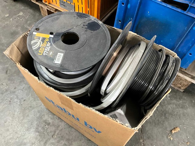 Partij installatiematerialen - afbeelding 3 van  4