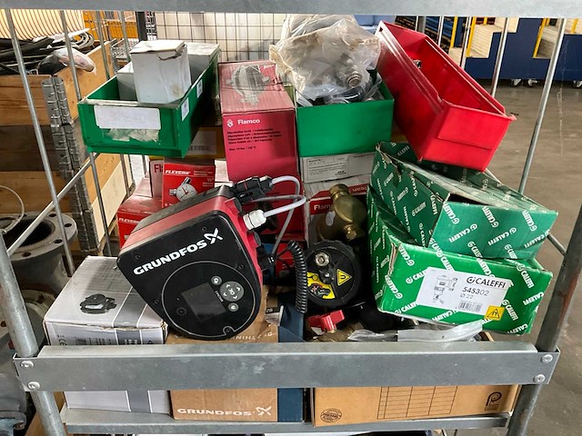 Partij installatiematerialen - afbeelding 2 van  6