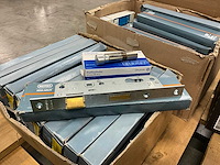 Partij insteeksloten & cilinders - afbeelding 1 van  7