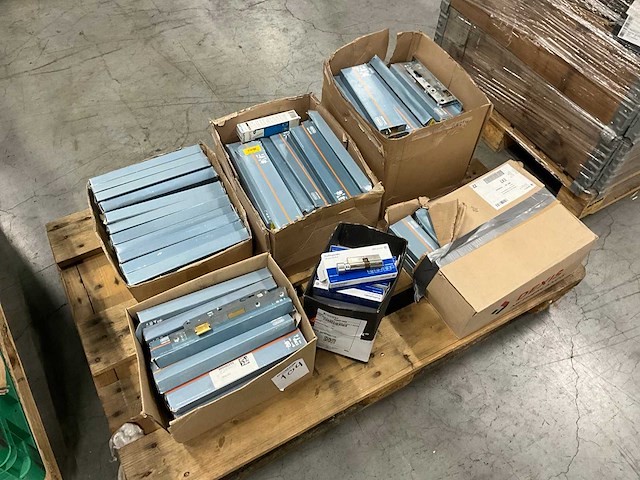 Partij insteeksloten & cilinders - afbeelding 2 van  7