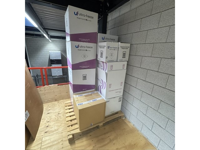 Partij iso boxen - afbeelding 1 van  2