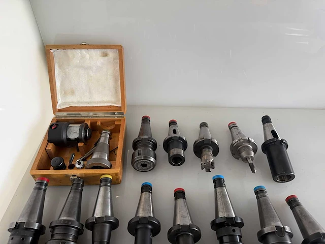 Partij iso40 freeshouders - 26 stuks - freesgereedschap - afbeelding 6 van  8