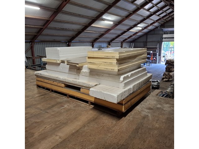 Partij isolatiemateriaal - afbeelding 1 van  12