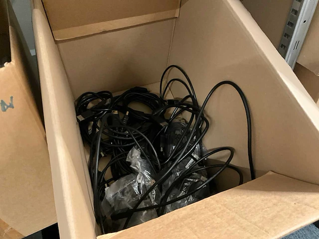 Partij it-apparatuur - afbeelding 9 van  34
