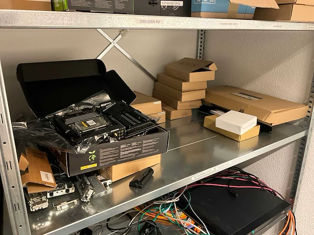 Partij it-apparatuur - afbeelding 25 van  34