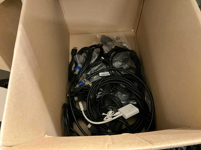Partij it-apparatuur - afbeelding 20 van  34