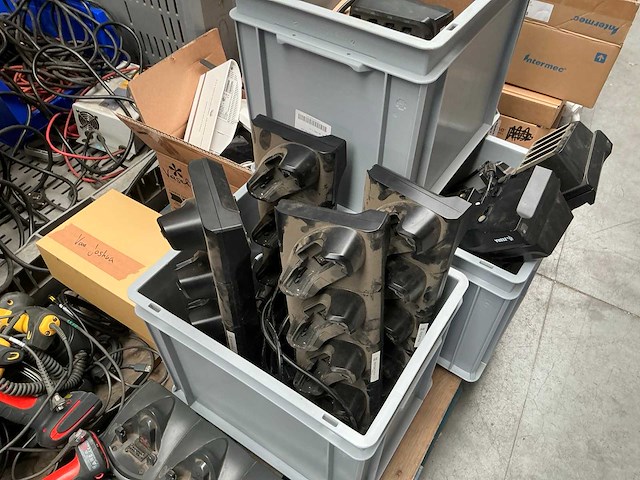 Partij it goederen - afbeelding 9 van  11