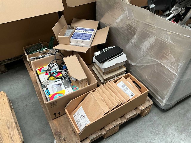 Partij it goederen - afbeelding 10 van  11