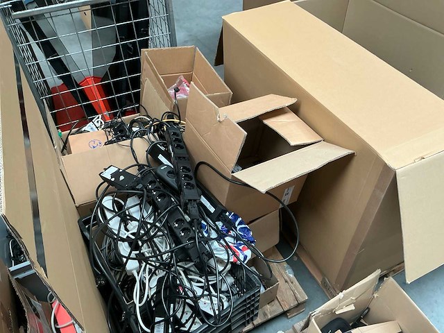 Partij it goederen - afbeelding 11 van  11