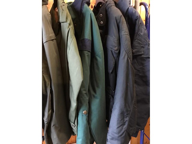 Partij jassen en broeken - afbeelding 4 van  4