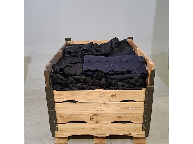 Partij jassen - afbeelding 1 van  4