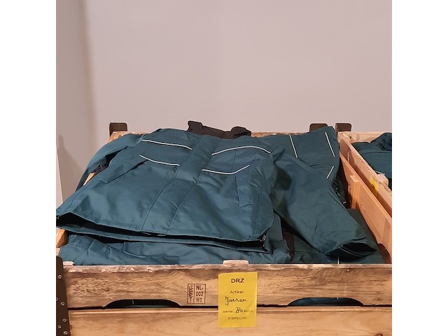 Partij jassen - afbeelding 2 van  8