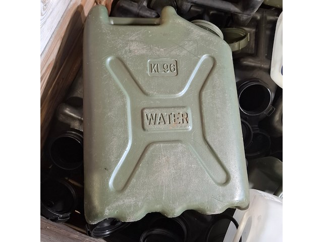 Partij jerrycans en containers - afbeelding 5 van  7