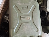 Partij jerrycans en containers - afbeelding 5 van  7
