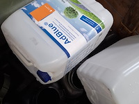 Partij jerrycans en containers - afbeelding 7 van  7