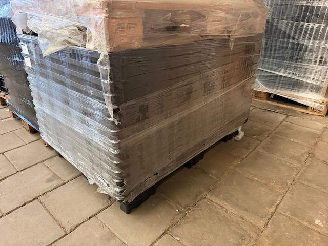 Partij jerrycans en kunststof pallets - afbeelding 4 van  5