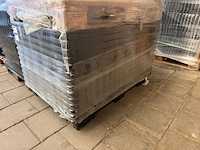 Partij jerrycans en kunststof pallets - afbeelding 4 van  5
