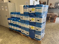Partij jerrycans leeg, ca 89 stuks - afbeelding 1 van  1