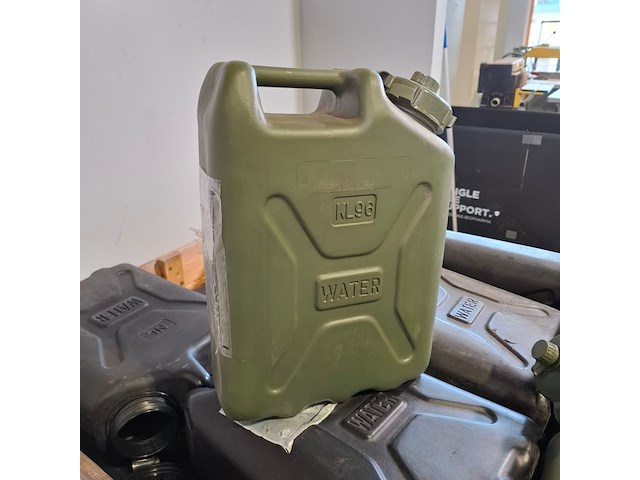 Partij jerrycans, o.a. scepter - afbeelding 5 van  7
