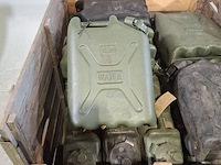 Partij jerrycans - afbeelding 2 van  3