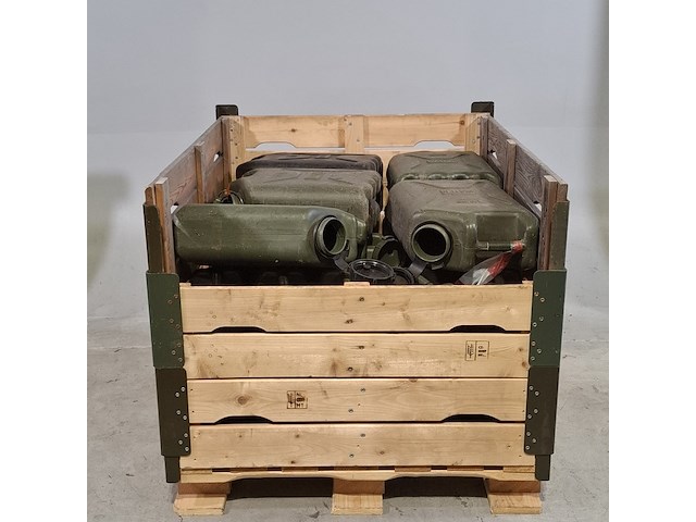 Partij jerrycans - afbeelding 1 van  4