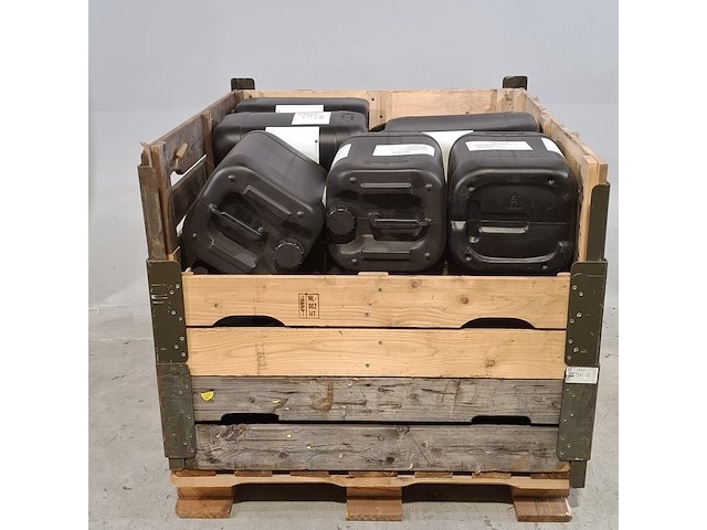 Partij jerrycans - afbeelding 1 van  4