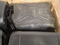 Partij jerrycans - afbeelding 4 van  4