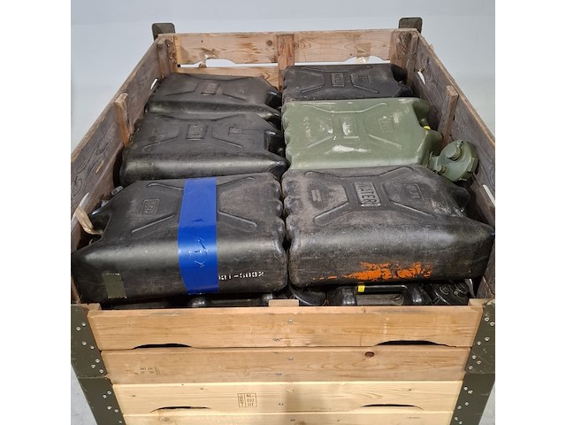 Partij jerrycans - afbeelding 2 van  5