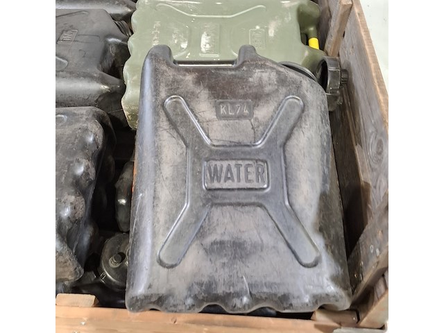 Partij jerrycans - afbeelding 3 van  5