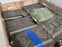 Partij jerrycans - afbeelding 5 van  5