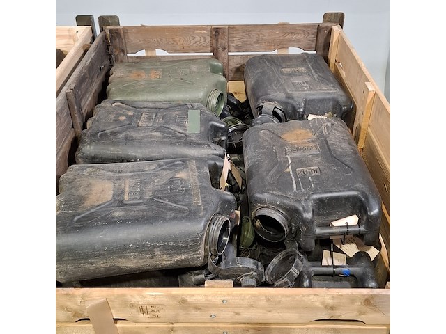 Partij jerrycans - afbeelding 2 van  6