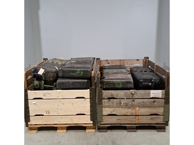 Partij jerrycans - afbeelding 1 van  6