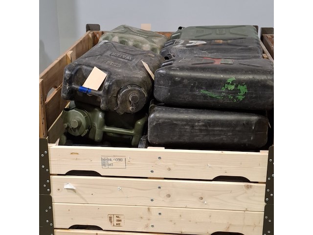 Partij jerrycans - afbeelding 3 van  6