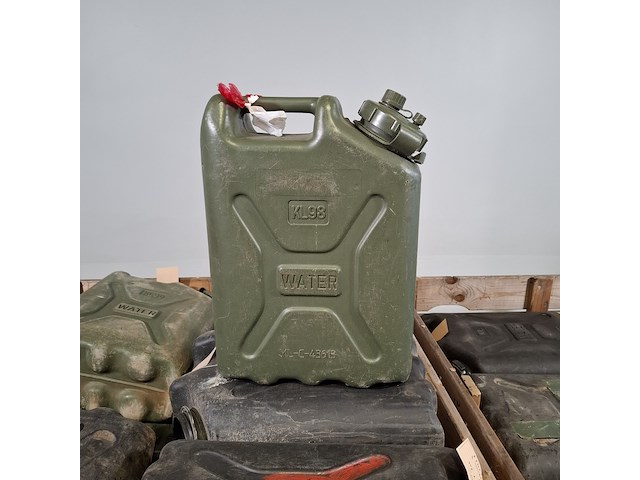 Partij jerrycans - afbeelding 6 van  6