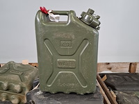 Partij jerrycans - afbeelding 6 van  6