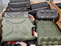 Partij jerrycans - afbeelding 3 van  7