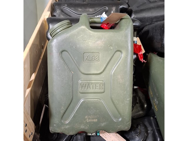 Partij jerrycans - afbeelding 4 van  7