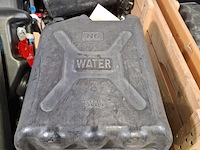 Partij jerrycans - afbeelding 5 van  7