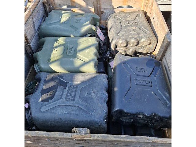 Partij jerrycans - afbeelding 2 van  5