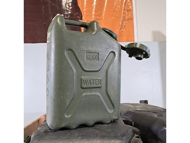 Partij jerrycans - afbeelding 3 van  5