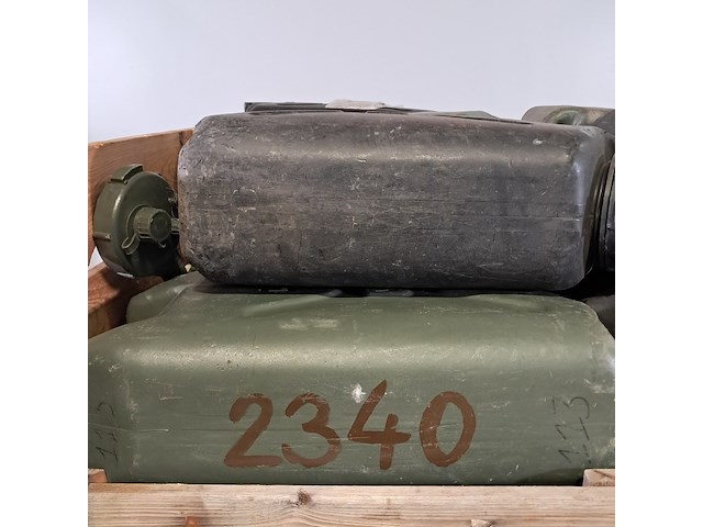 Partij jerrycans - afbeelding 5 van  5