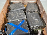 Partij jerrycans - afbeelding 2 van  8
