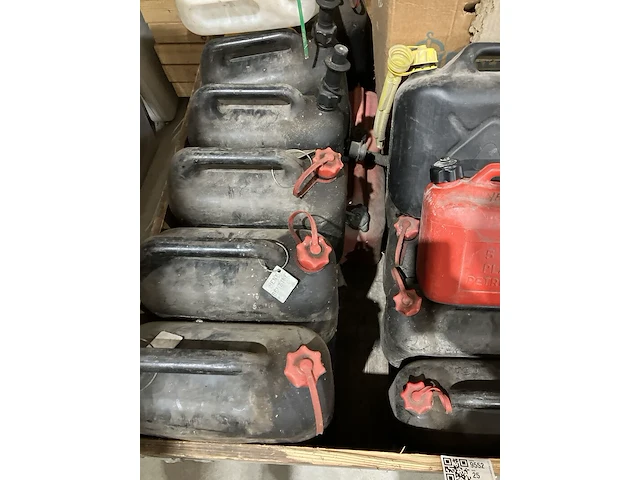Partij jerrycans - afbeelding 2 van  6