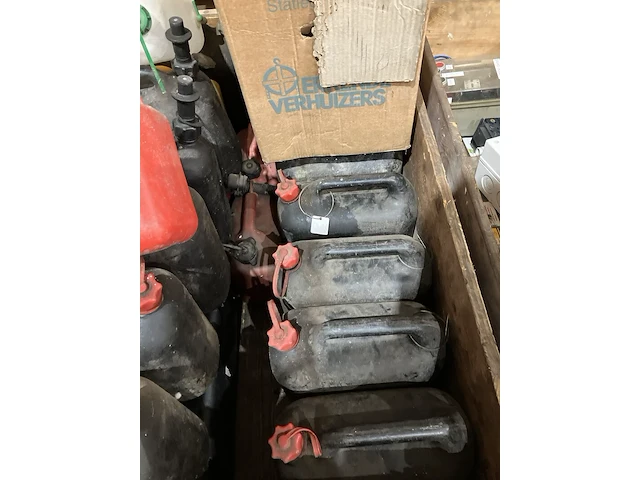 Partij jerrycans - afbeelding 4 van  6