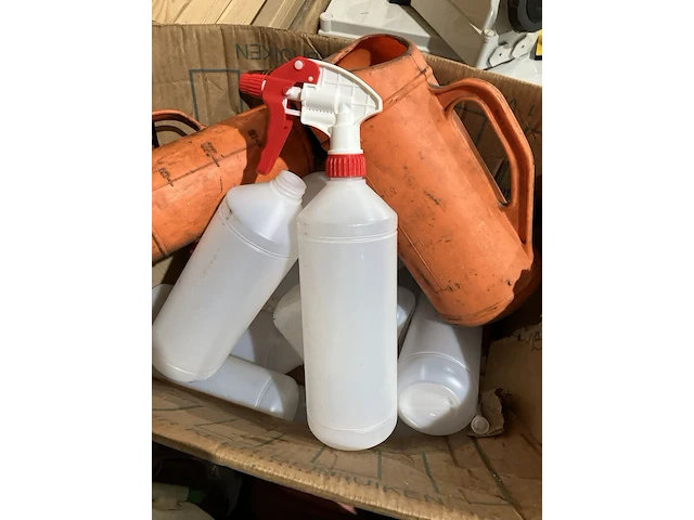 Partij jerrycans - afbeelding 6 van  6