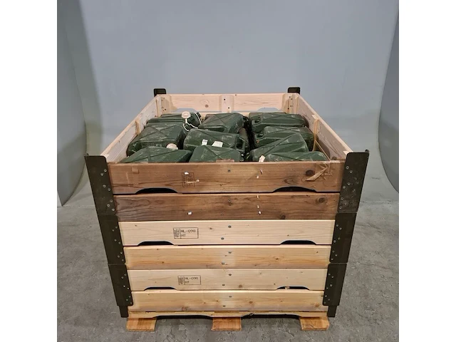 Partij jerrycans - afbeelding 1 van  6