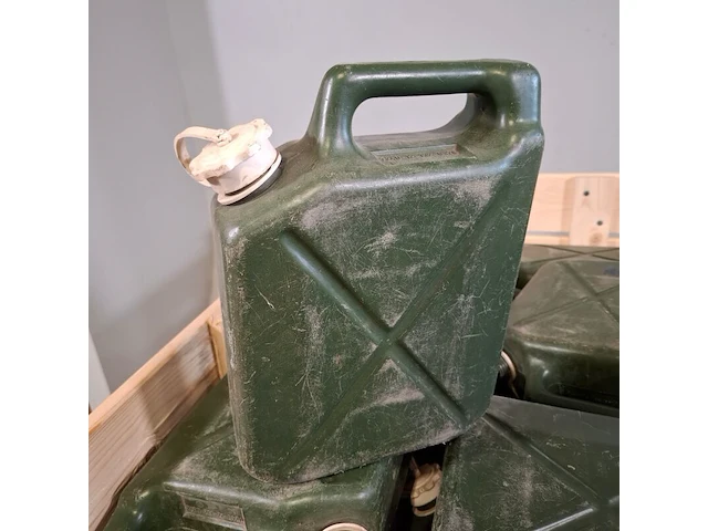 Partij jerrycans - afbeelding 4 van  6