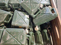Partij jerrycans - afbeelding 5 van  6